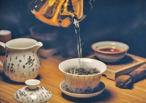 上海AA谈到底在争什么？上海谈恋爱开销大不，一场约会撕开魔都恋爱经济学